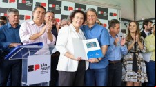Lucélia obtém títulos de regularização fundiária de 186 moradias do Conjunto Jardim das Flores